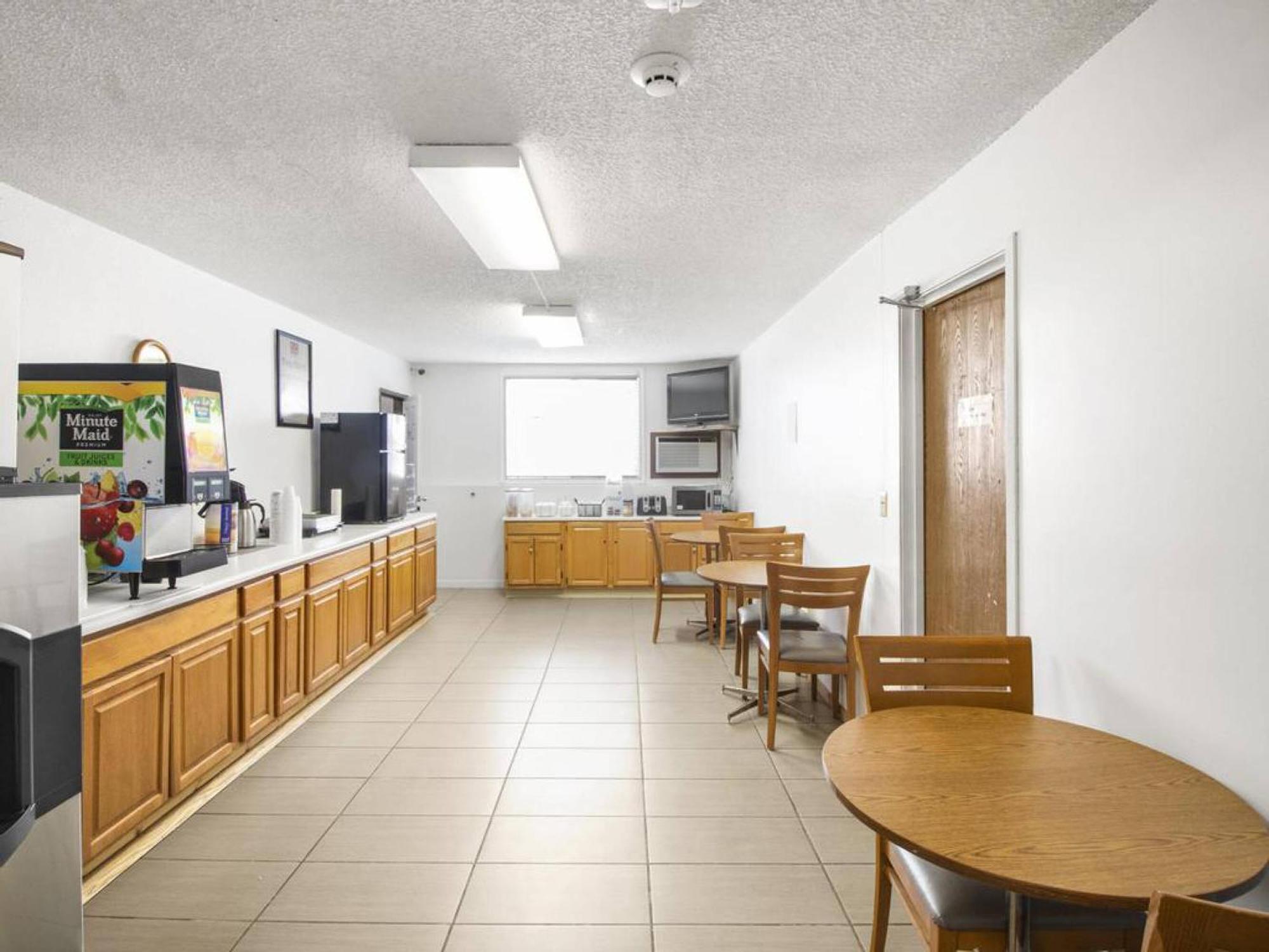 Value Stay Lodge Алаянс Екстериор снимка